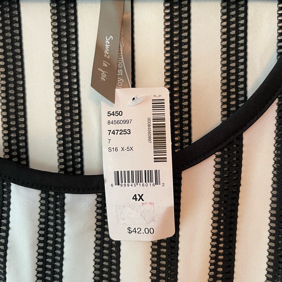 Gorgeous fancy tank. Plus size 4X - Picture 3 of 4